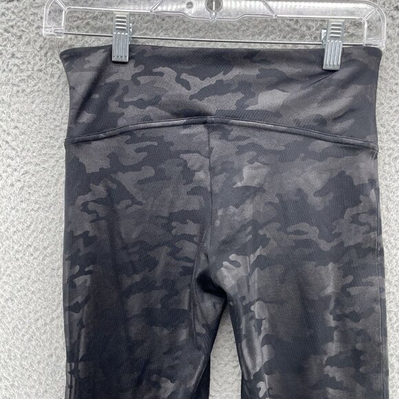 Spanx Black Camo Faux Leather‎ Shaping Slimming Leggings Size Medium High Rise - Picture 11 of 13